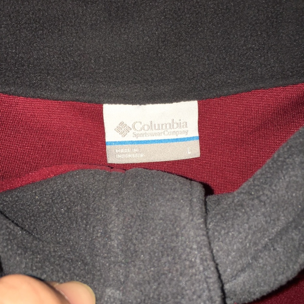 Columbia Pullover - image 3
